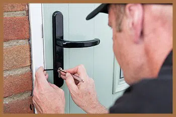 Lincoln Locksmith Service Lincoln, RI 401-249-9244 - locks-replace
